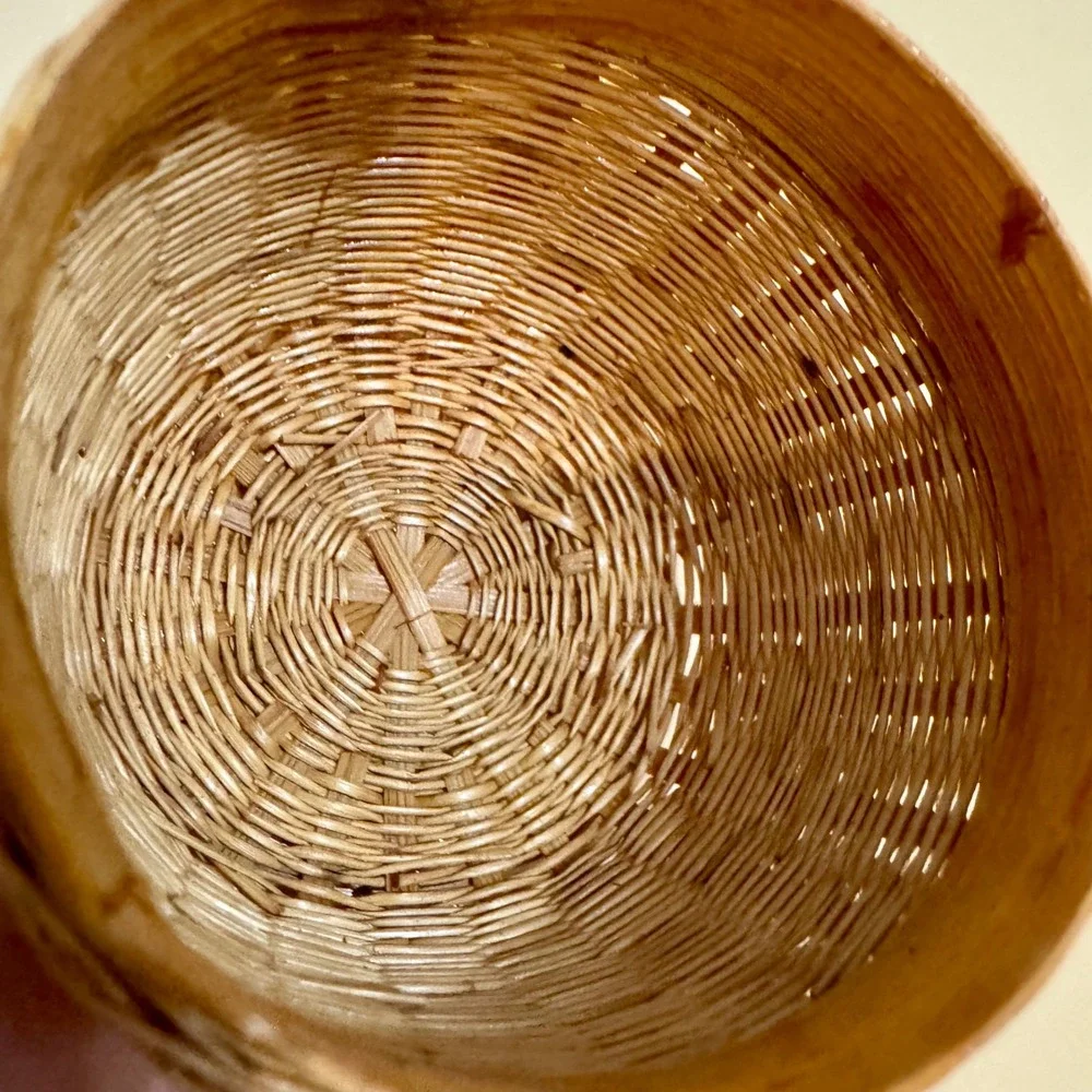 Vintage Wicker Hen on‎ Nest Basket Figural Woven Straw Trinket Box Small 3.5